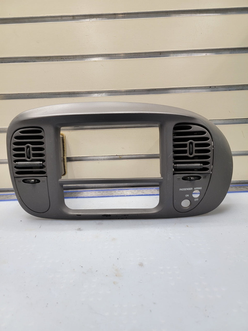 🔥97-03 Ford F150 Center Dash Radio Climate Trim BEZEL Panel AIRBG Line GRAY