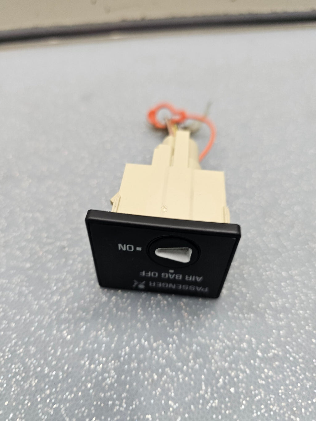 🔥99-02 Chevy Silverado Sierra DASH RIGHT PASSENGER ARBAG SWITCH Radio Assembly