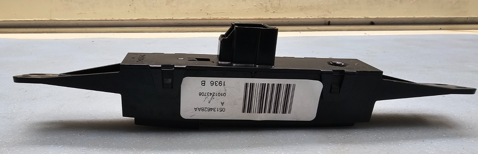 🔥01-07 CARAVAN Grand Caravan Town & Country  warning HAZARD LIGHT SWITCH BLACK