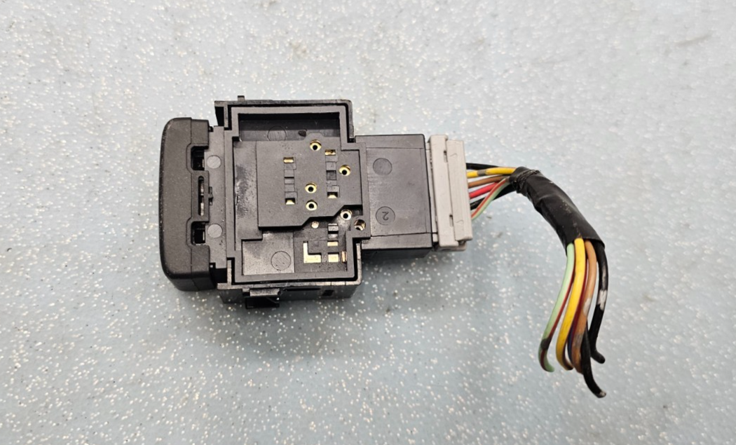 🔥2004-2011 Nissan Titan Armada Switch Assy Tow Mode OEM BLACK