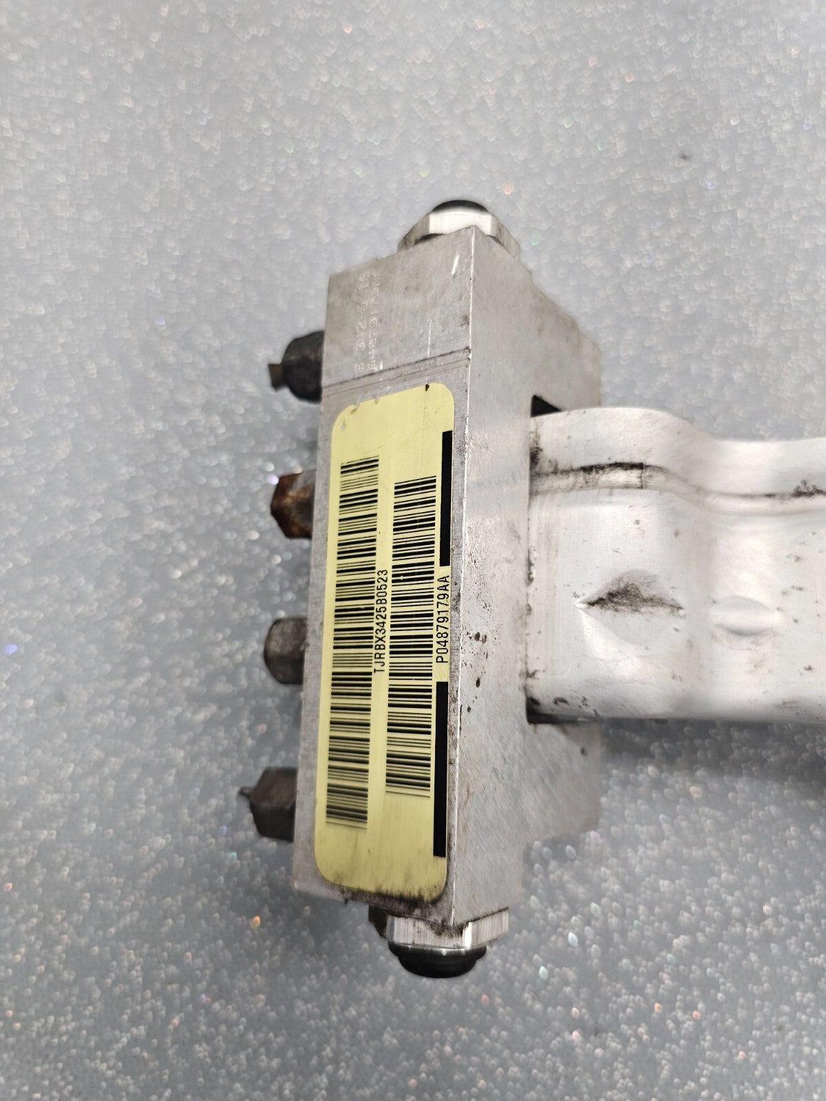 🔥2003-2006 Chrysler Sebring brake proportioning valve  OEM D2