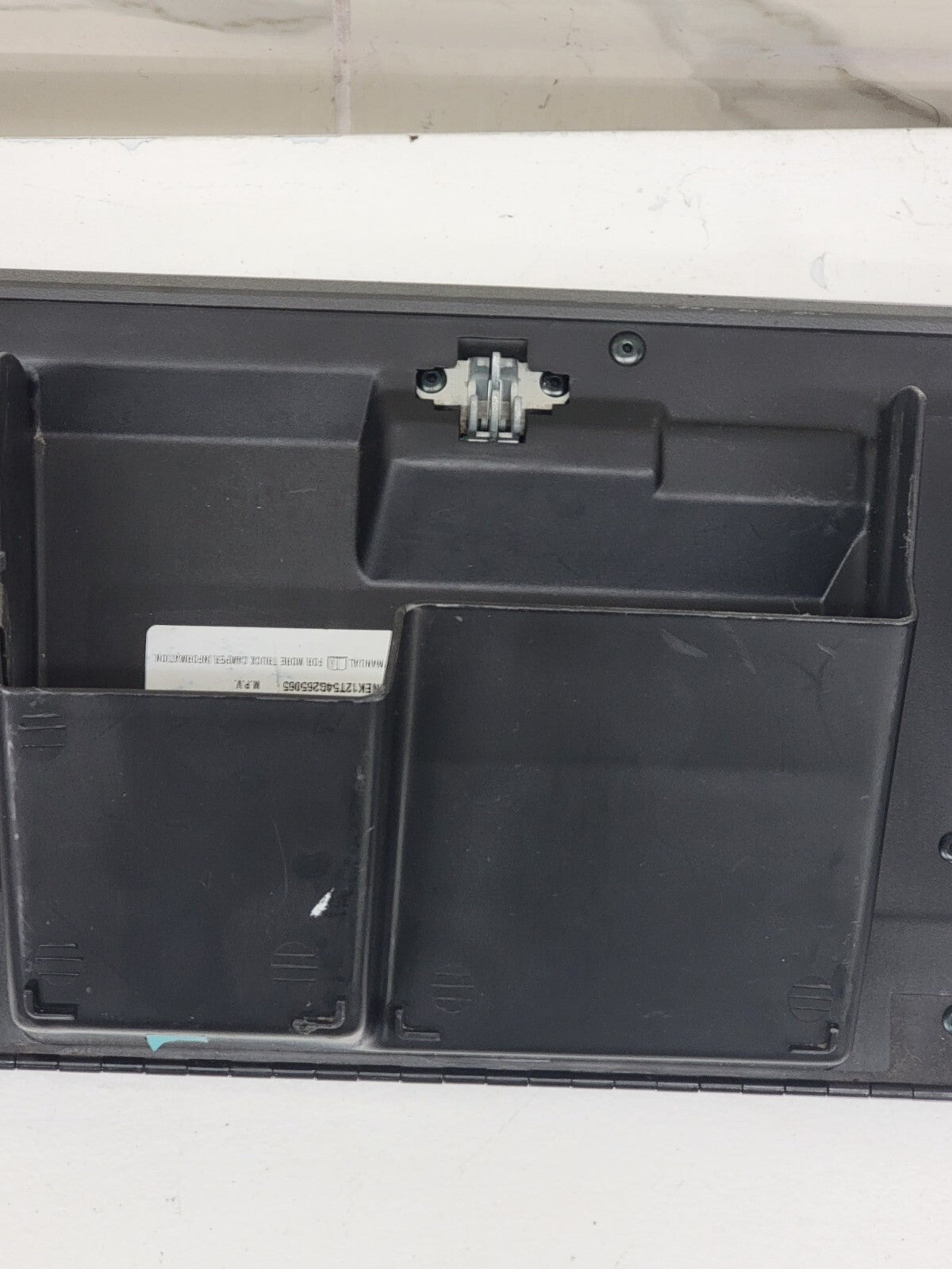 2002-2006 CADILLAC ESCALADE GLOVE BOX DASH STORAGE COMPARTMENT OE DARK GRAY G9