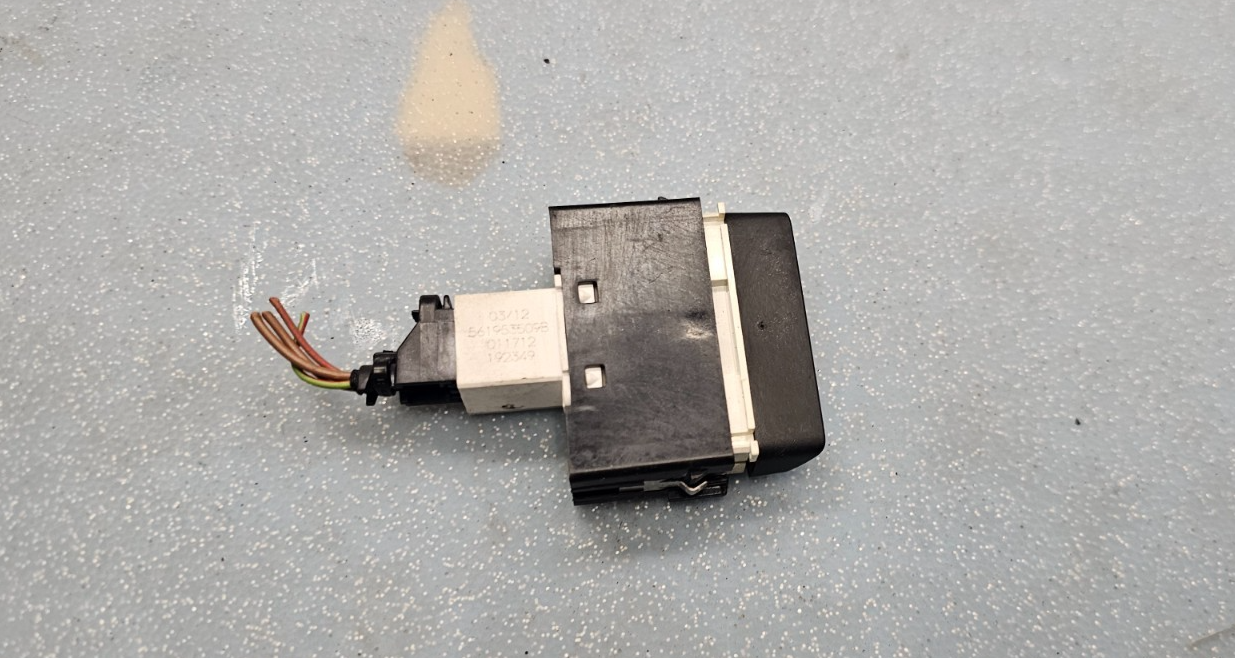 🔥12-15 VW PASSAT DASH HAZARD EMERGENCY FLASHER WARNING SWITCH  BLACK OEM