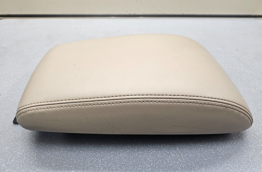 🔥05-09 Buick LaCrosse Allure Front Center Console Armrest Storage Box Lid Tan