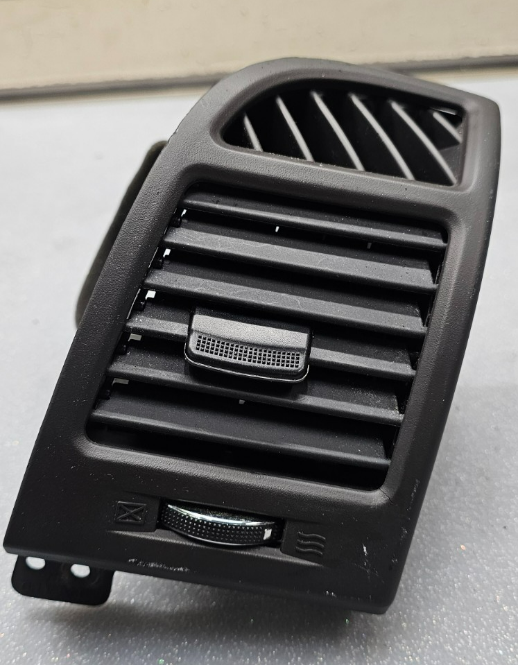 🔥07-12 HYUNDAI SANTA FE DASH RIGHT  AC HEATER AIR VENT CONDITIONING BLACK