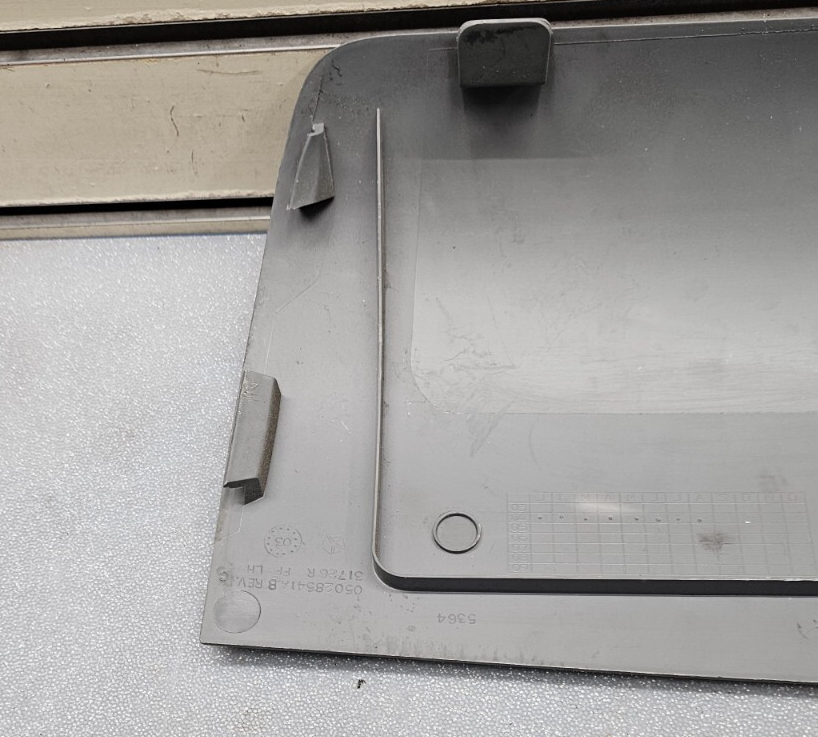 🔥01-07 Caravan Town Country Rear Jack Cover Glove Box Storage Compartment Gray
