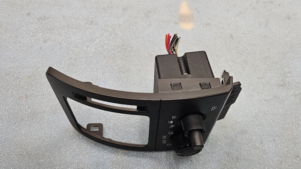 🔥05-07 Saturn Relay Headlight Head Light Lamp Headlamp Switch Control Black 