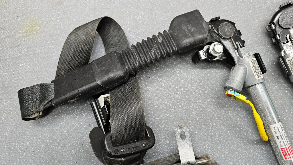 11-16 Hyundai Elantra Front Driver Passenger Seat Belts Retractor Assembly Black
