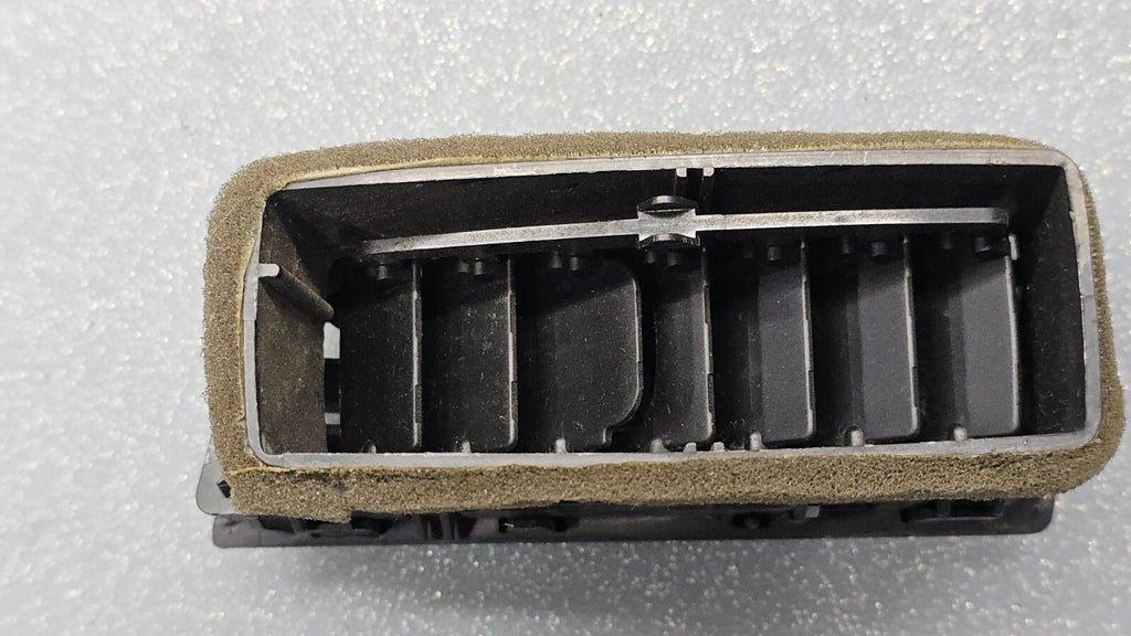 🔥08-11 FORD FOCUS DASH RIGHT PASSSENGER AIR VENT A/C AC HEATER PANEL BLACK