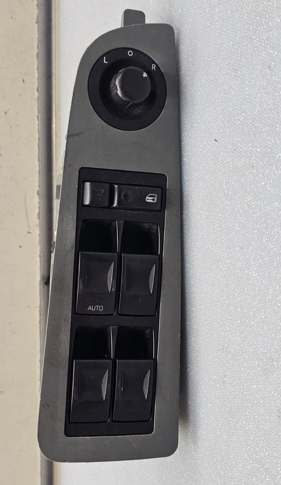 04-06 Charger Magnum Durango Dakota Left Driver Master Power Window Switch Gray
