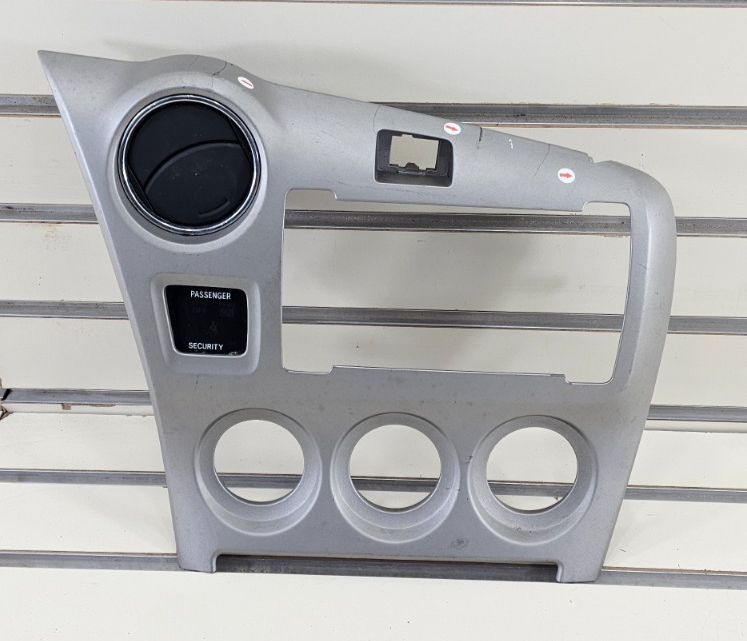 🔥09-13 Toyota Matrix / Pontiac Vibe Dash Radio Bezel Gray Silver Trim OEM