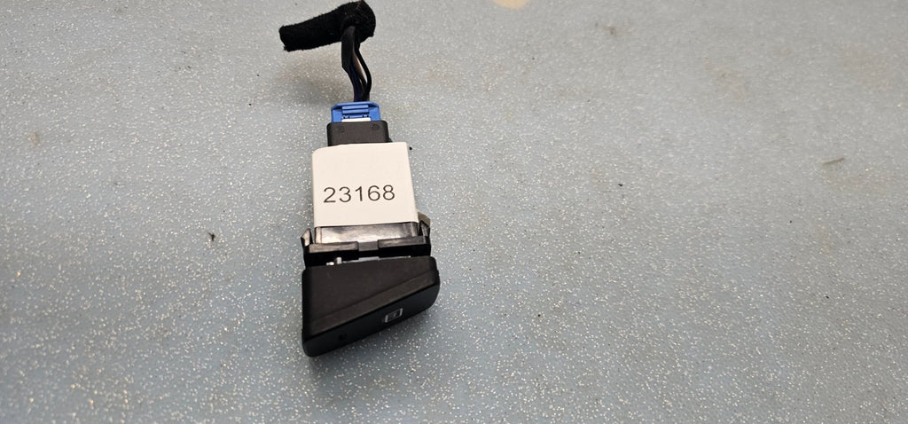 🔥05-06 Hyundai Tucson Rear Defrosted Defroster Heater Control Switch Button