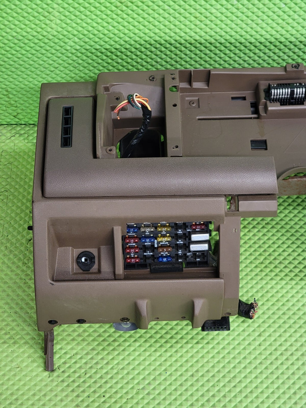 🔥1988-1994 CHEVY GMC C/K SUBURBAN BLAZER Dashboard DASH CORE Mount TAN DB1