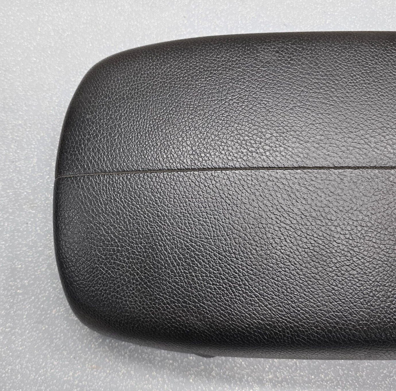 🔥10-13 Kia Sorento Console Lid Cover Leather Top Pad Armrest Assembly Black OEM
