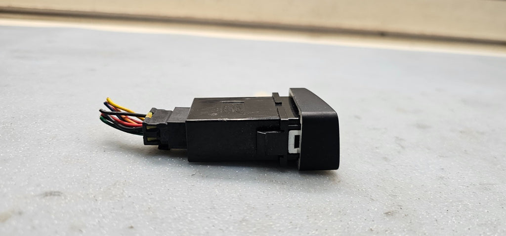 🔥2005-2009 Hyundai Tucson Dash AUX Auxiliary Input Port BLACK OEM