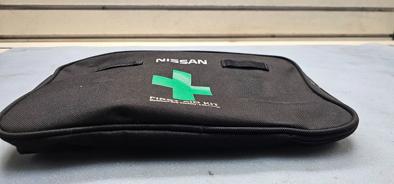 🔥2005-2012 Nissan Pathfinder Lift Gate First Aid Safety Kit Bag OEM