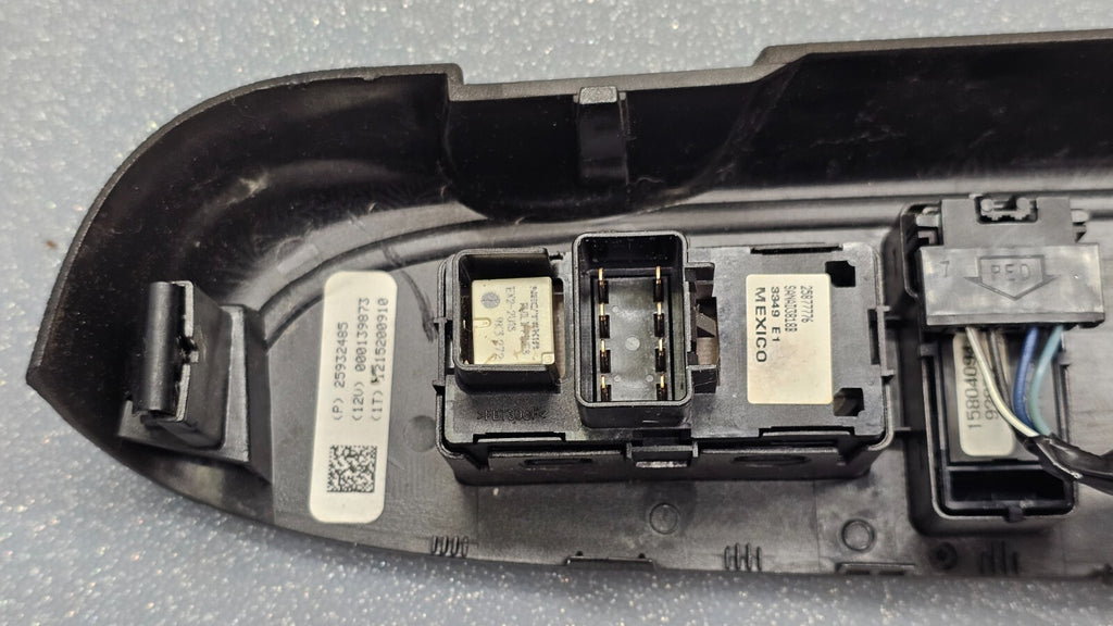 07-10 CHEVY SILVERADO GMC PASSENGER RIGHT SIDE POWER WINDOW SWITCH WS47