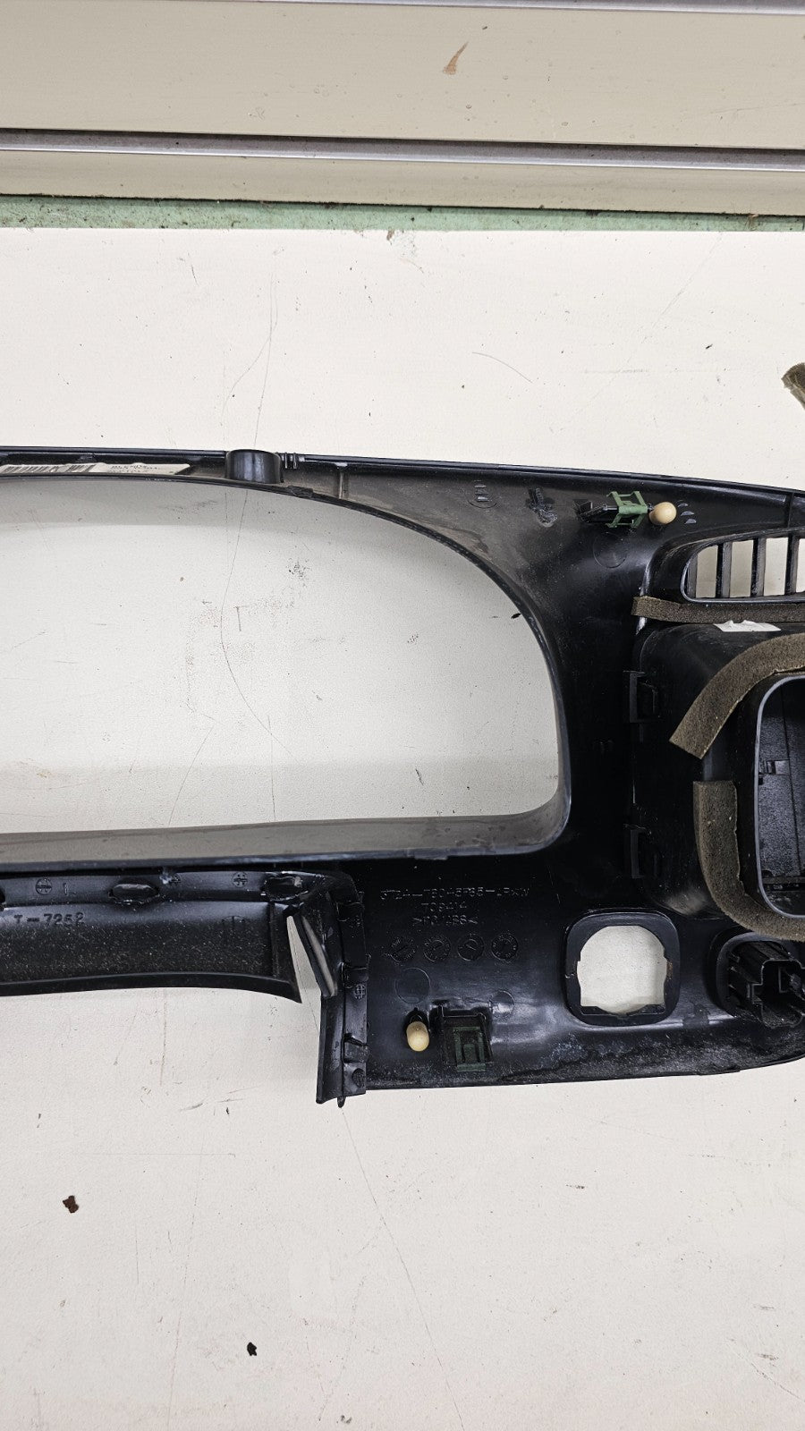 🔥01-06 Tribute Dash Instrument Cluster Speedometer Bezel Trim Panel Black