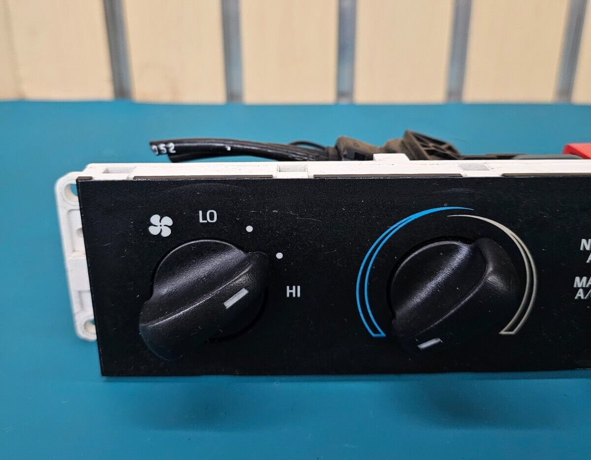 94-00 Ford Mustang Dash A/C Heater Climate Temperature Control Panel Conditioner