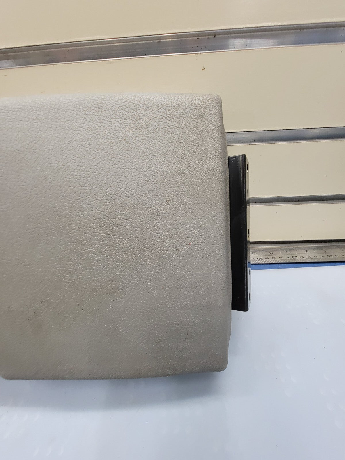 🔥05-10 JEEP COMMANDER GRAND CHEROKEE CENTER CONSOLE ARMREST LID TOP PAD GRAY