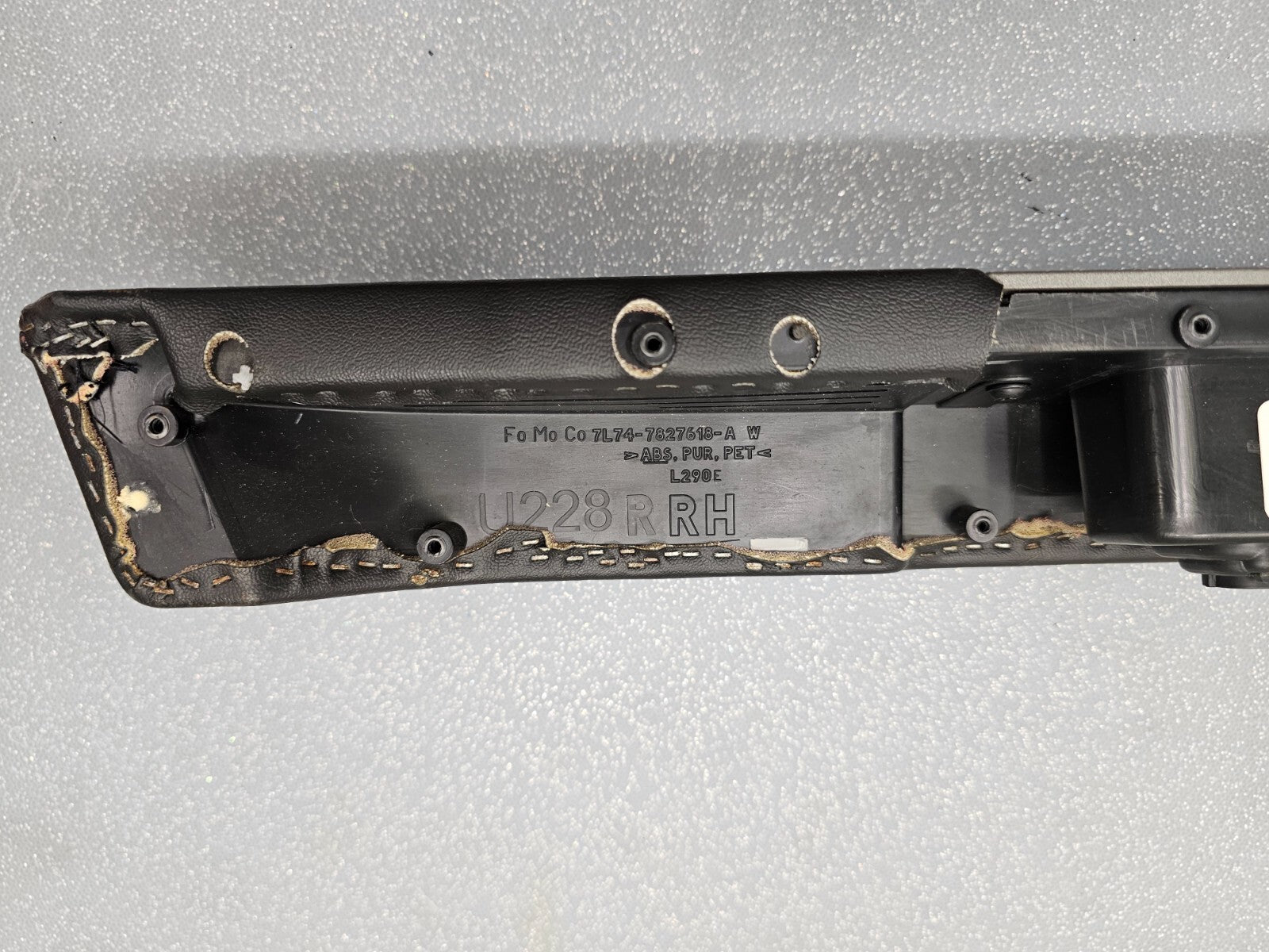 🔥07-14 LINCOLN NAVIGATOR OEM REAR LEFT DRIVER SIDE DOOR WINDOW SWITCH ARM REST
