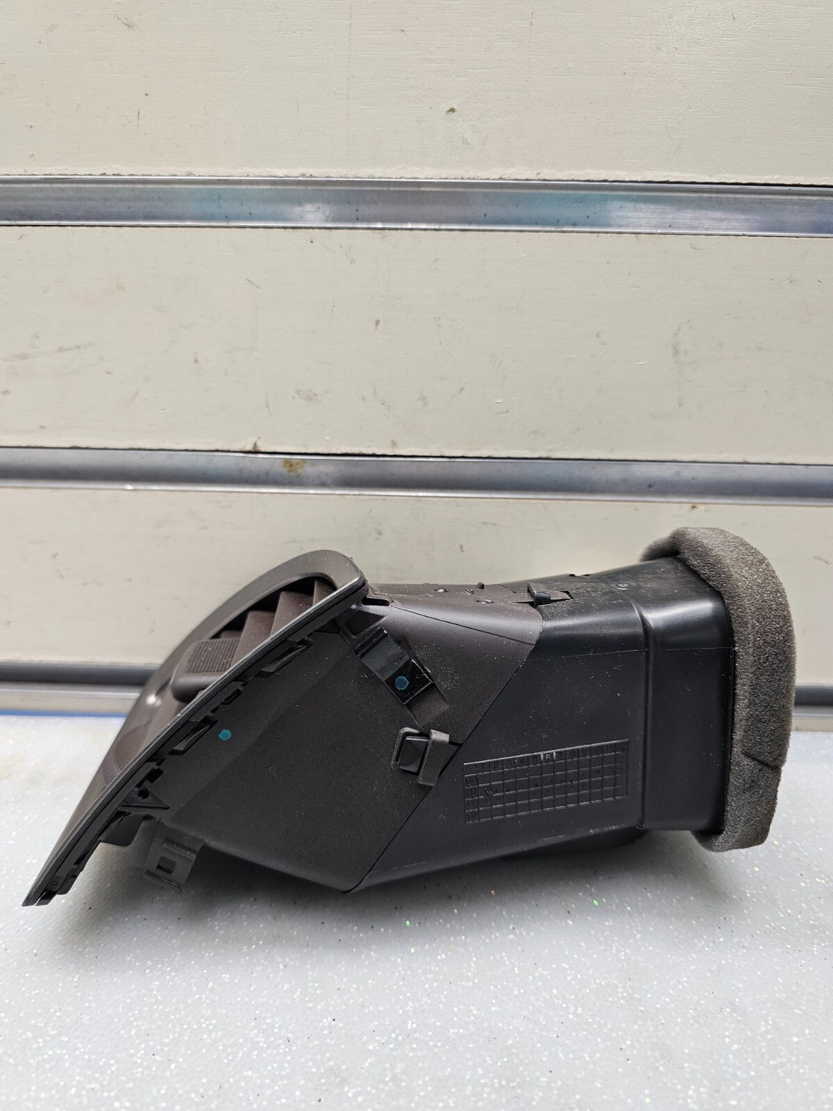 🔥2009-2015 VAUXHALL ASTRA J MK6 FRONT PASSENGER AIR VENT AND TRIM