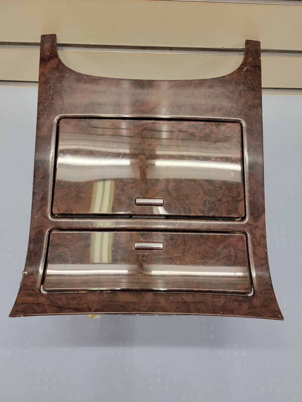2007-2014 Cadillac Escalade Lower Bezel Center Console Cup Holder woodgrain