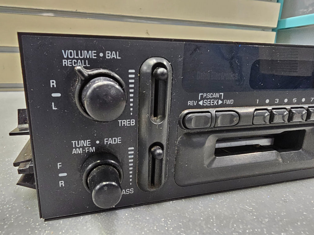 🔥1995-2002 GMC Sierra/Yukon Chevy Tahoe Silverado AM/FM/Cass Tape Radio Mint