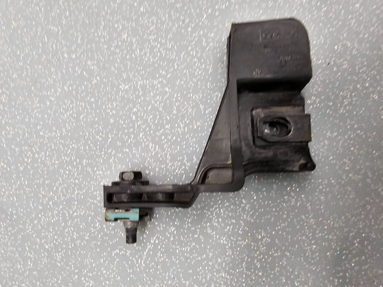 🔥2013-2016 FORD FUSION LEFT DRIVER SIDE HEADLIGHT UPPER BRACKET ASSEMBLY OEM