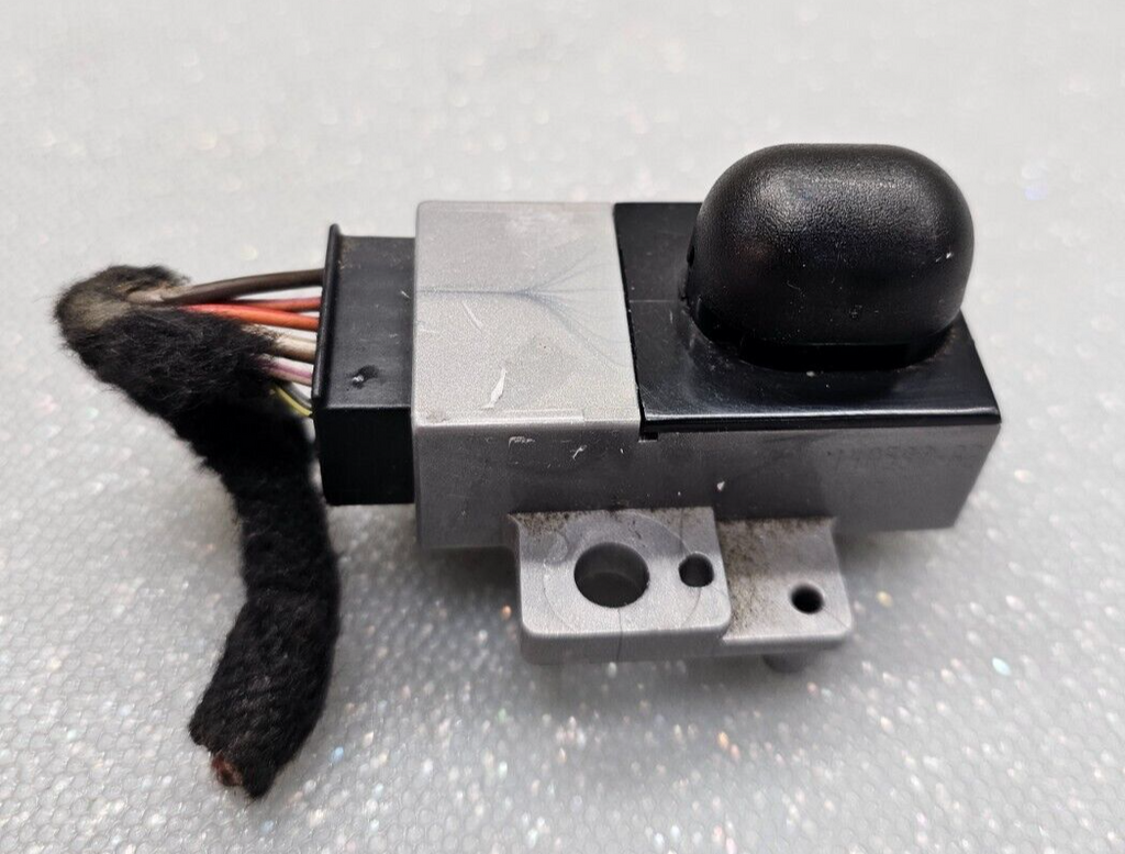 🔥2003-2011 Lincoln Town Car Dash Security Light Assembly OEM