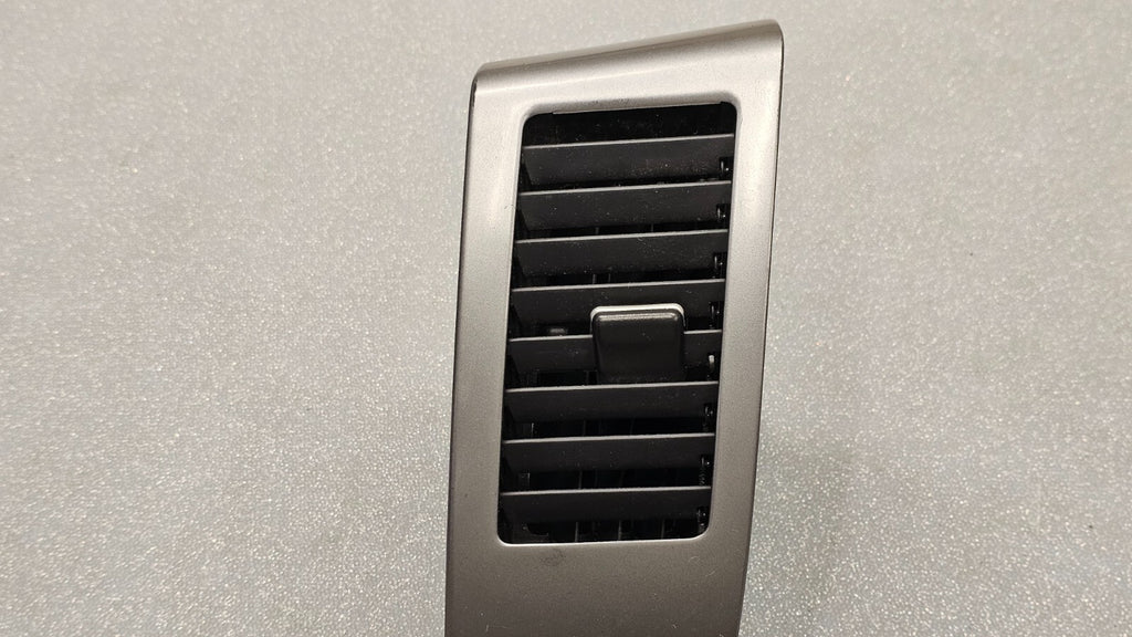 07-10 Mitsubishi Outlander Dash Right Passenger Air Vent A/C Heater Panel Silver