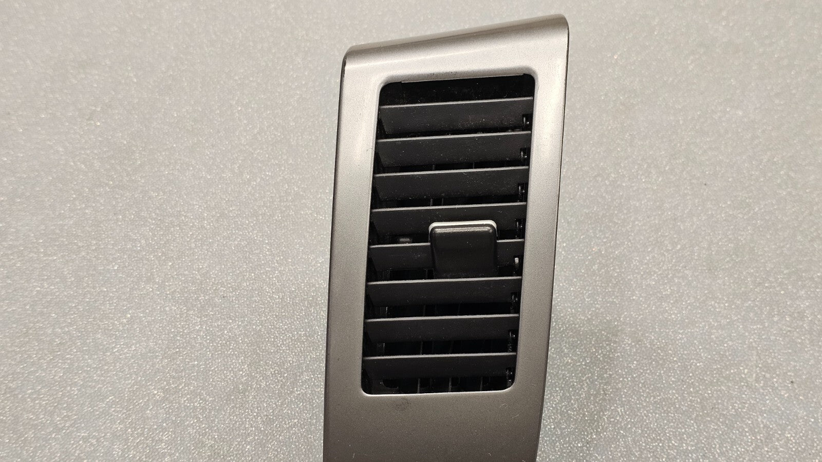 07-10 Mitsubishi Outlander Dash Right Passenger Air Vent A/C Heater Panel Silver