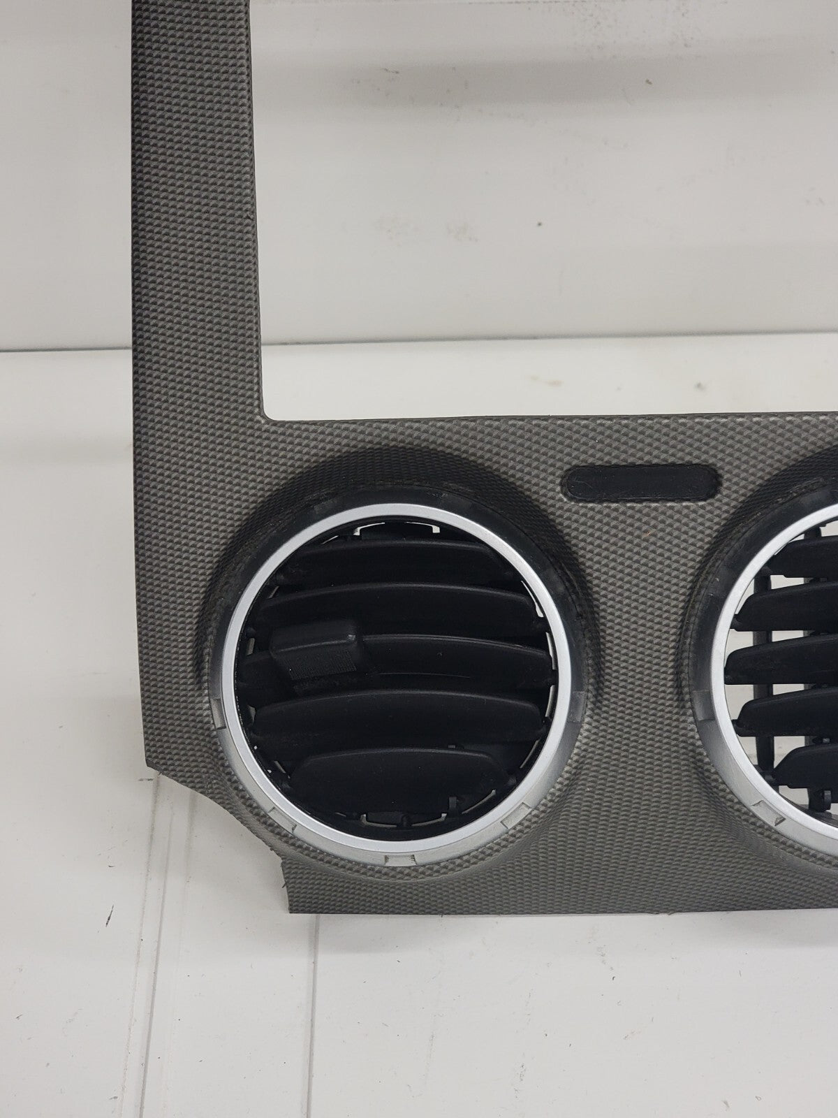08-09 FORD Taurus X Ford freestyle Center Dash Radio Climate Bezel Surround Trim
