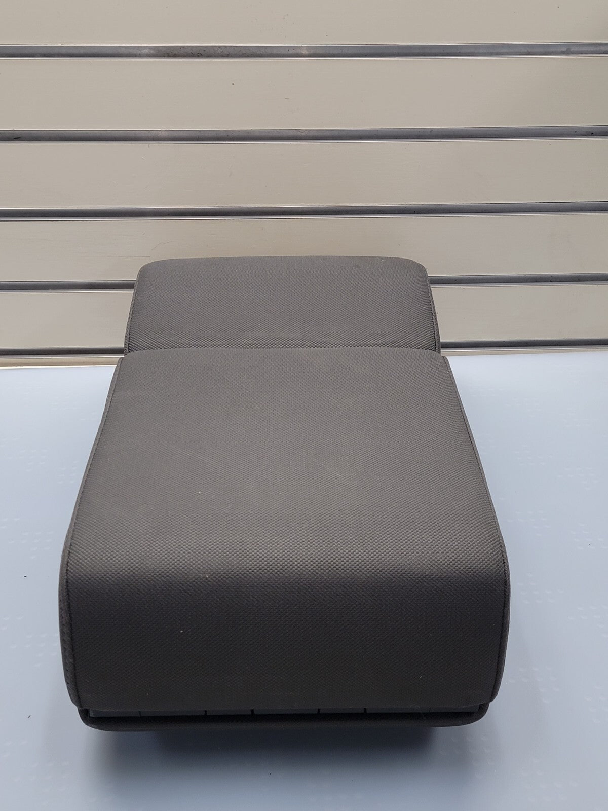 04-08 Ford F-150 Jump Seat Center Console Armrest CupHolder Cloth dark gray JS1