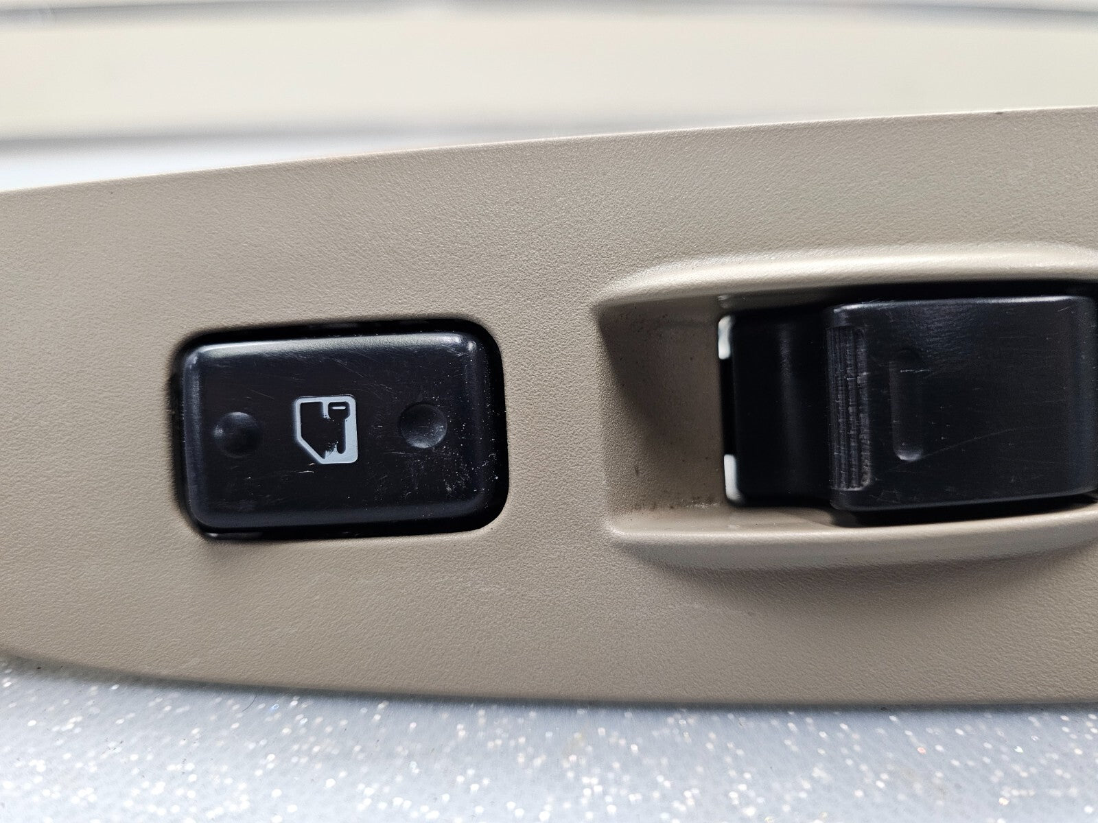 🔥98-02 TOYOTA COROLLA BEIGE RIGHT POWER WINDOW SWITCH Tan WS26