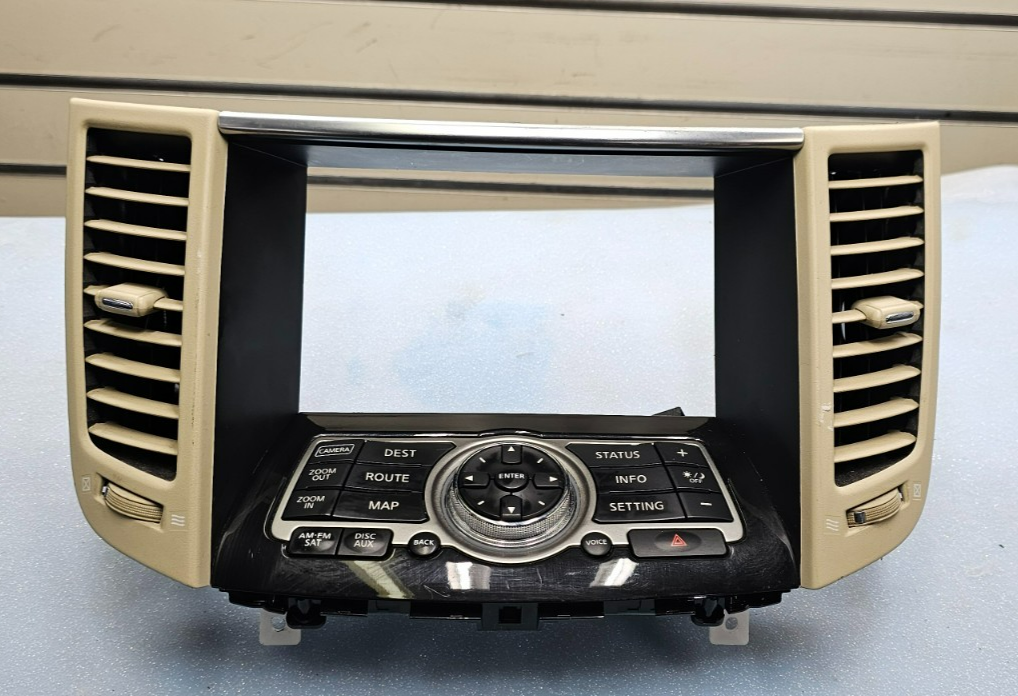 🔥09-12 INFINITI FX35DASH AM FM  RADIO CONTROL DISPLAY SCREEN TRIM TAN OEM