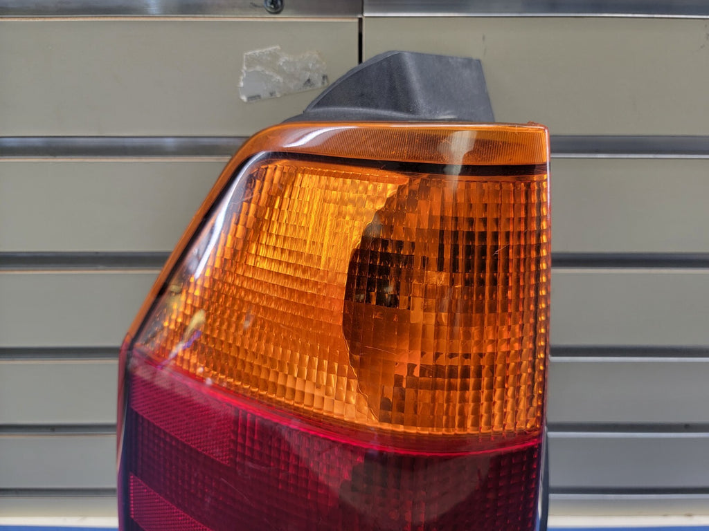 🔥2002-2009 GMC Envoy Tail Light Bezel Assembly Chrome LEFT DRIVER Side