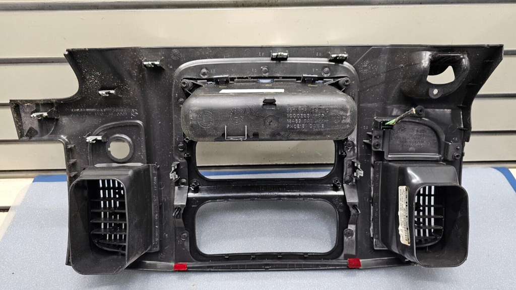 🔥02-05 Dodge RAM Dash RADIO Audio Stereo Bezel Climate Trim Panel Black B10