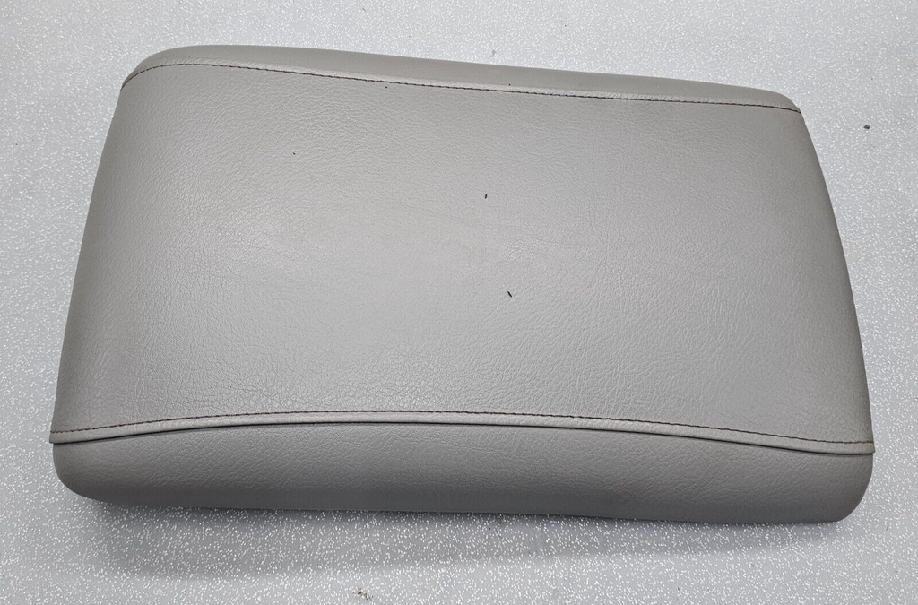 03-06 EXPEDITION Center Console Arm Rest Storage Cover Top Pad Lid Assembly Gray