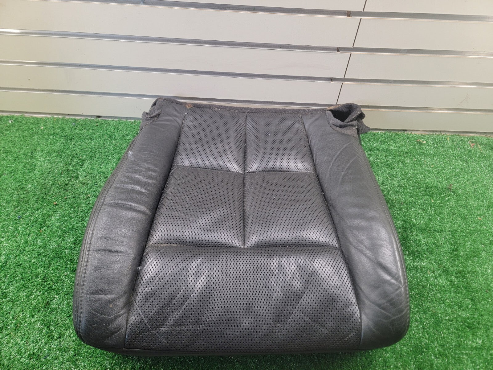 🔥07-14 Lincoln Navigator Front Left Driver Bottom Leather Seat Cover Gray