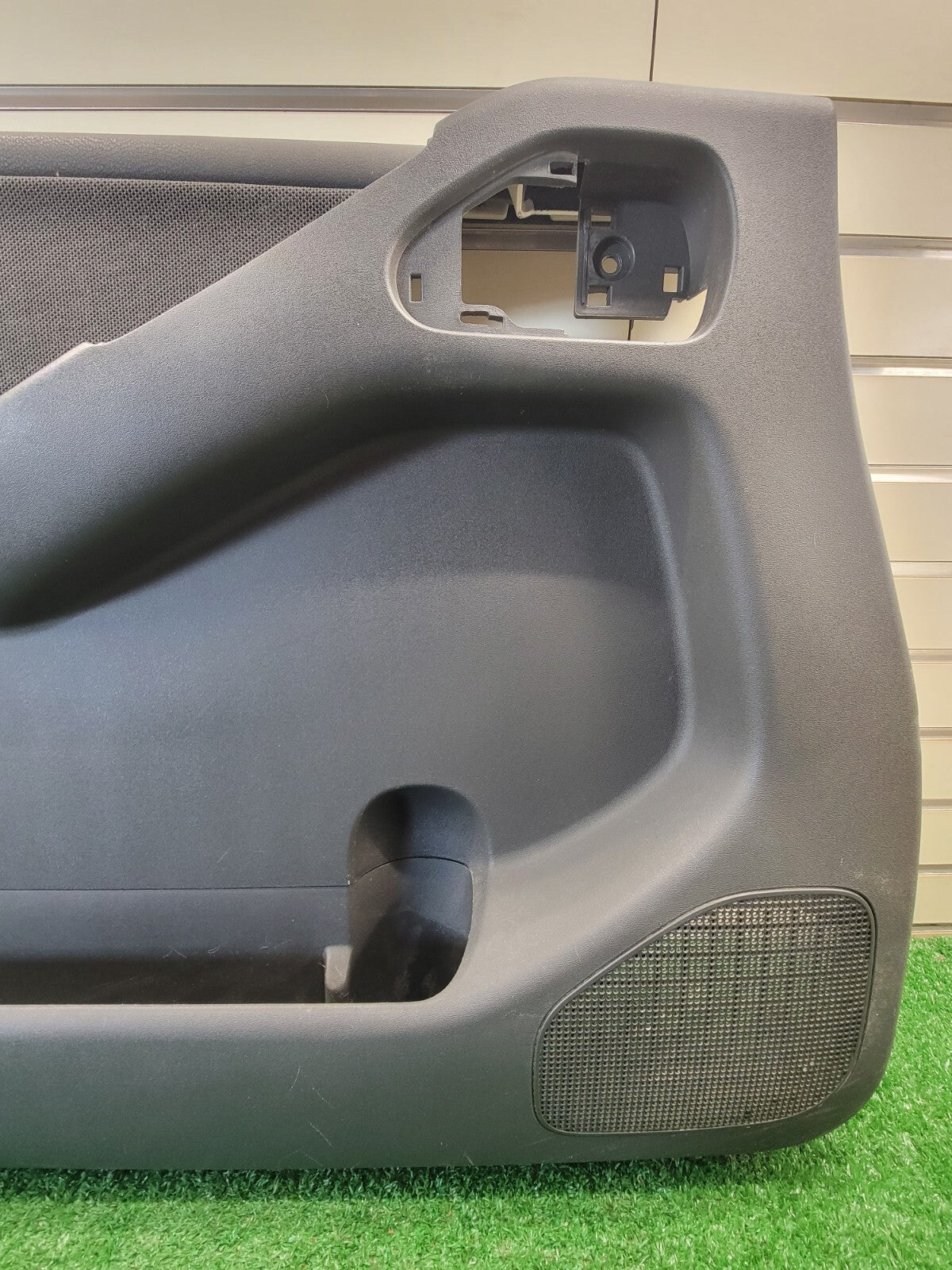 🔥2005 - 2012 Nissan Pathfinder Door Panel  Front Left [FL LH Driver] DARK GRAY