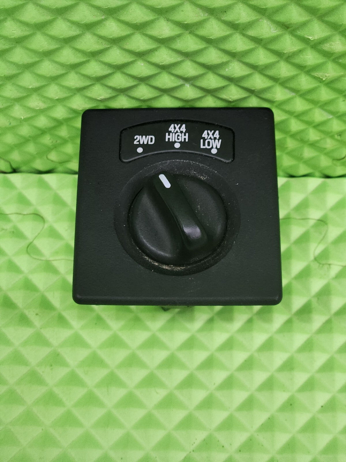 1999-2001 Ford F250 F350 4x4 4WD Dash Panel Bezel Switch Super Duty Black SW57