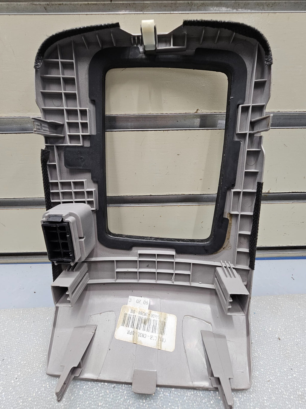 🔥2006-2008 Hyundai Sonata Center Console Shifter Bezel Trim Panel GRAY OEM
