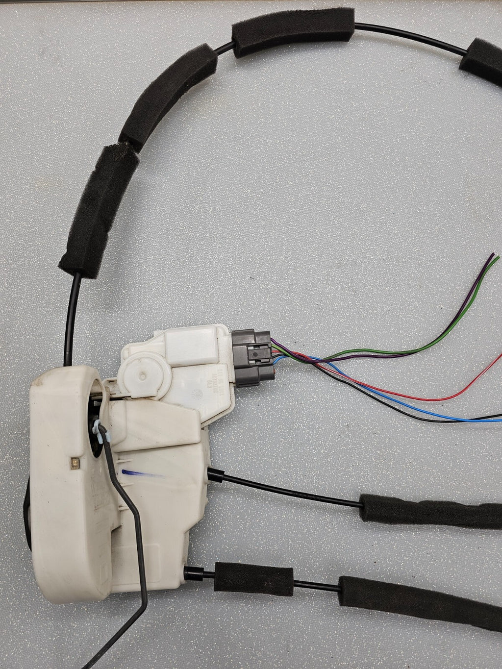 05-12 Nissan Pathfinder Xterra Front Left Door Lock Latch Actuator Assembly OEM