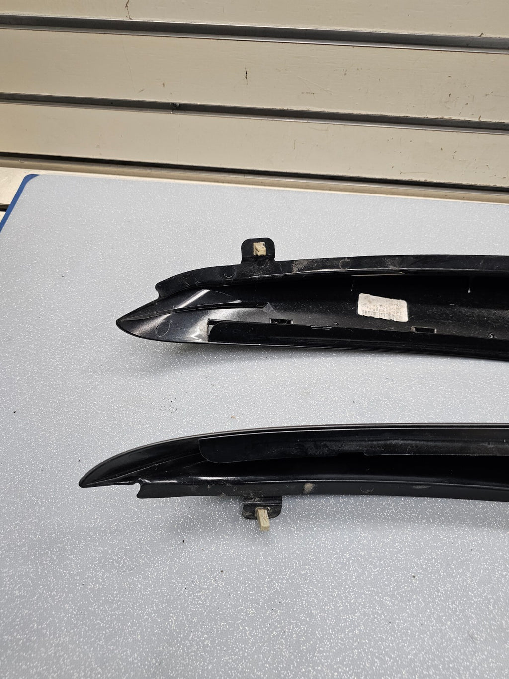 🔥02-09 ENVOY REAR LEFT/RIGHT D-PILLAR EXTERIOR HATCH TRIM MOLDING SET OEM