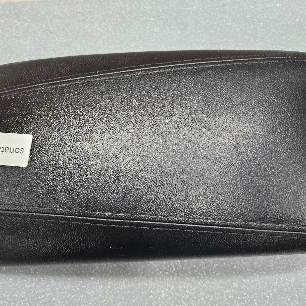 🔥11-14 HYUNDAI SONATA FRONT CENTER CONSOLE ARM REST LID COVER TOP PAD BLACK OEM