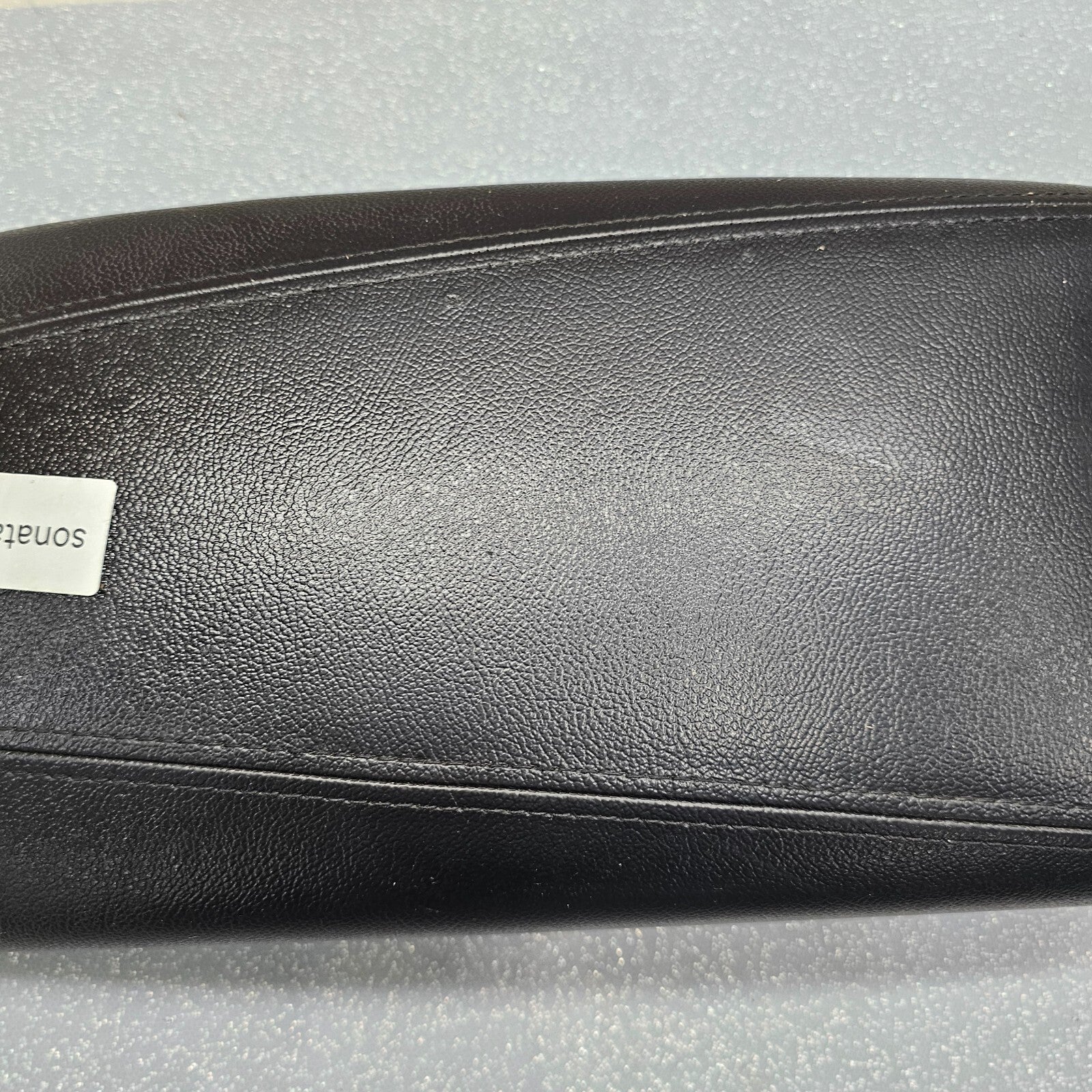 🔥11-14 HYUNDAI SONATA FRONT CENTER CONSOLE ARM REST LID COVER TOP PAD BLACK OEM