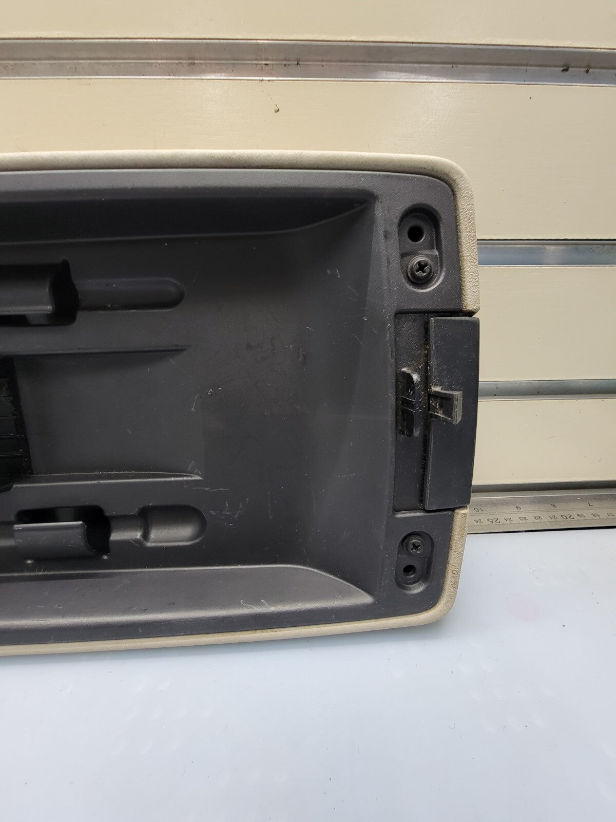 🔥05-07 Chrysler 300 Dodge CHARGER Center Console ARMREST Lid Cover LIGHT TAN