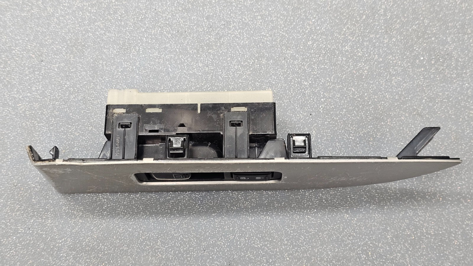 🔥08-14 NISSAN MURANO RIGHT PASSENGER LOCK ELECTRIC WINDOW MIRROR SWITCH SILVER