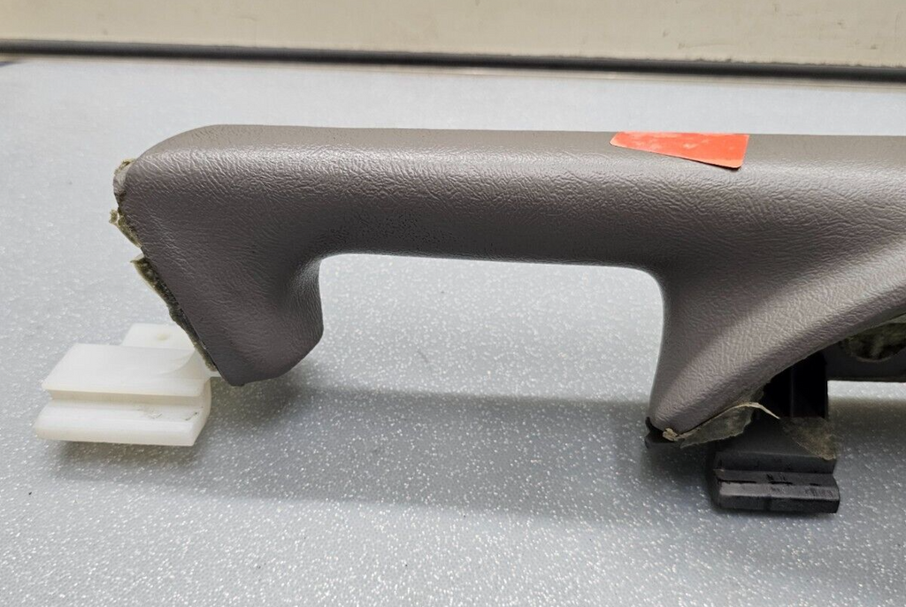 🔥03-06 Silverado SIERRA TAHOE Door Panel ARMREST Front RIGHT Handle LT Gray OEM